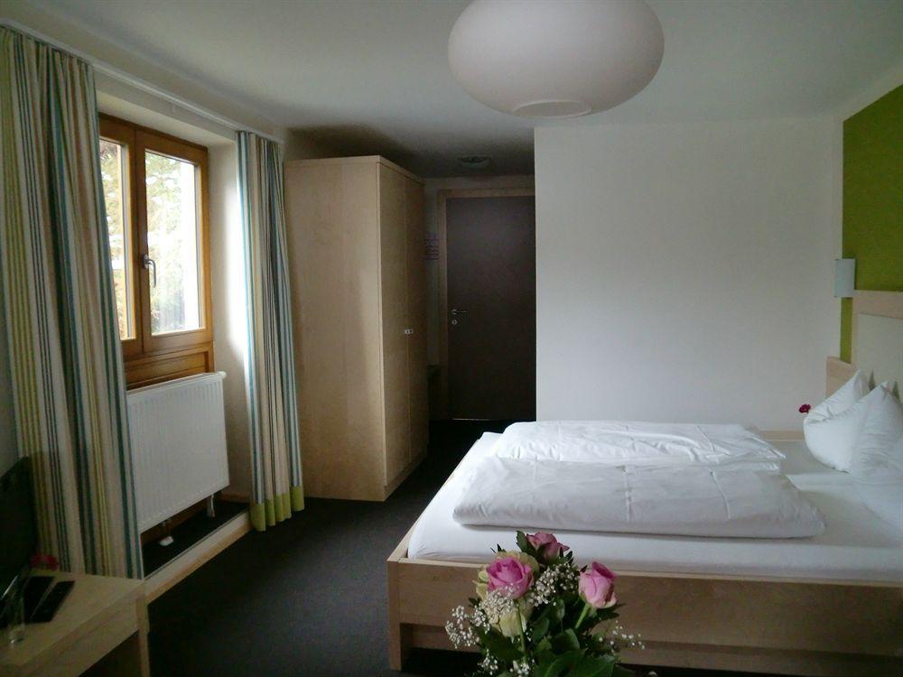 Landgasthof Zur Post ชวานเกา ภายนอก รูปภาพ